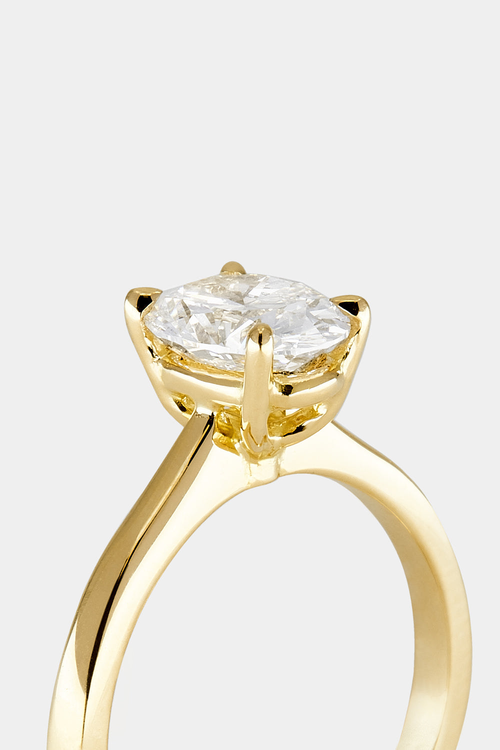 Oval Diamond Ring | 18K Gold| Natasha Schweitzer