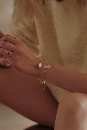 Coin Bracelet | 9K Yellow Gold | Natasha Schweitzer