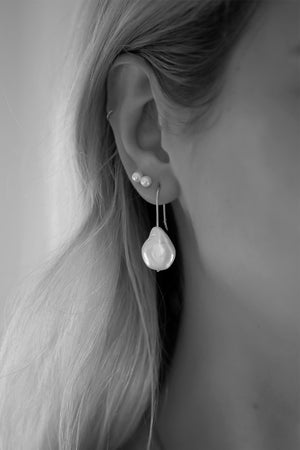 Sarah 2 Pearl Earrings | Silver | Natasha Schweitzer