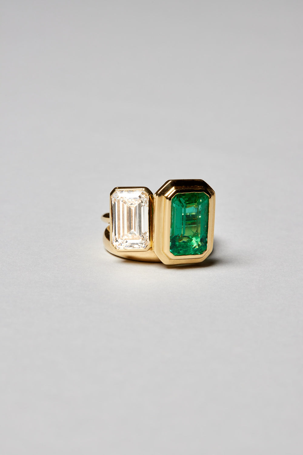 Emerald Bezel Ring | 18K Gold| Natasha Schweitzer