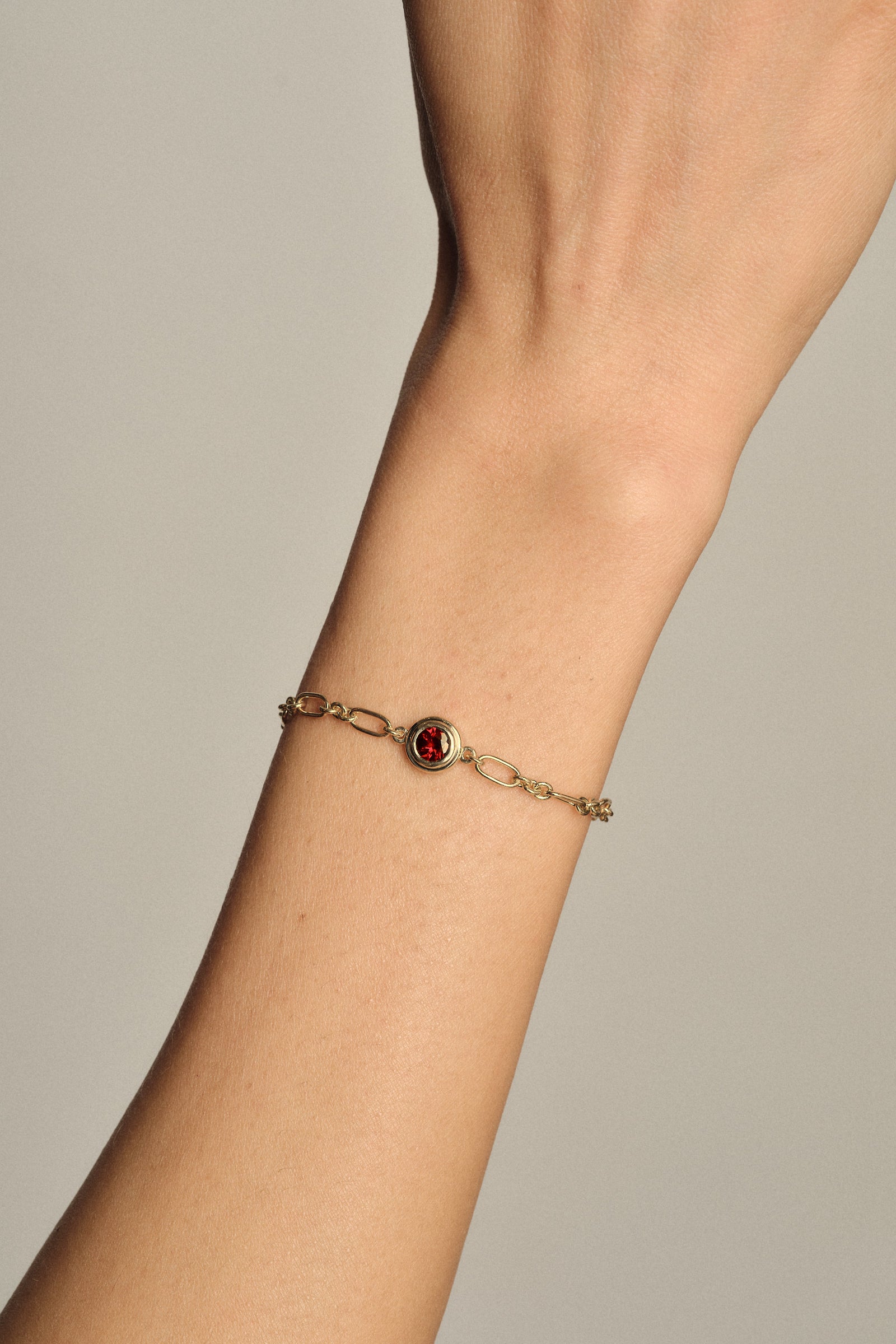 Roma Round Gemstone Bracelet | Yellow Gold, More Options Available| Natasha Schweitzer