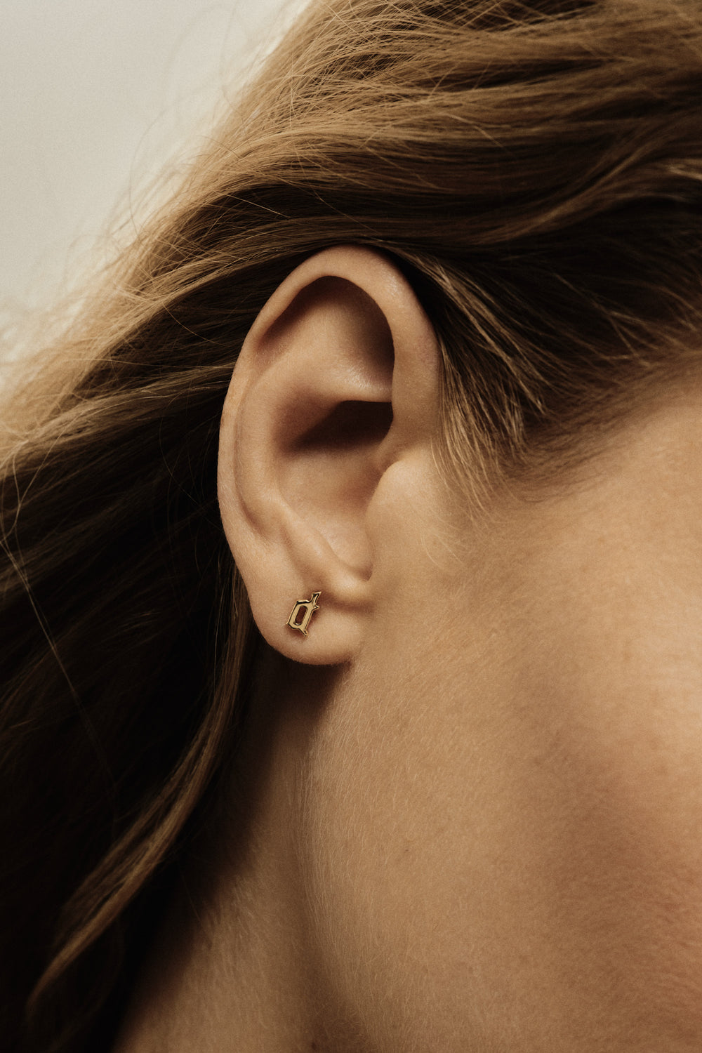 Gothic Letter Stud | Yellow Gold| Natasha Schweitzer