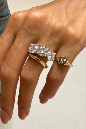 Mini Oval Signet Ring | 9K Yellow Gold | Natasha Schweitzer