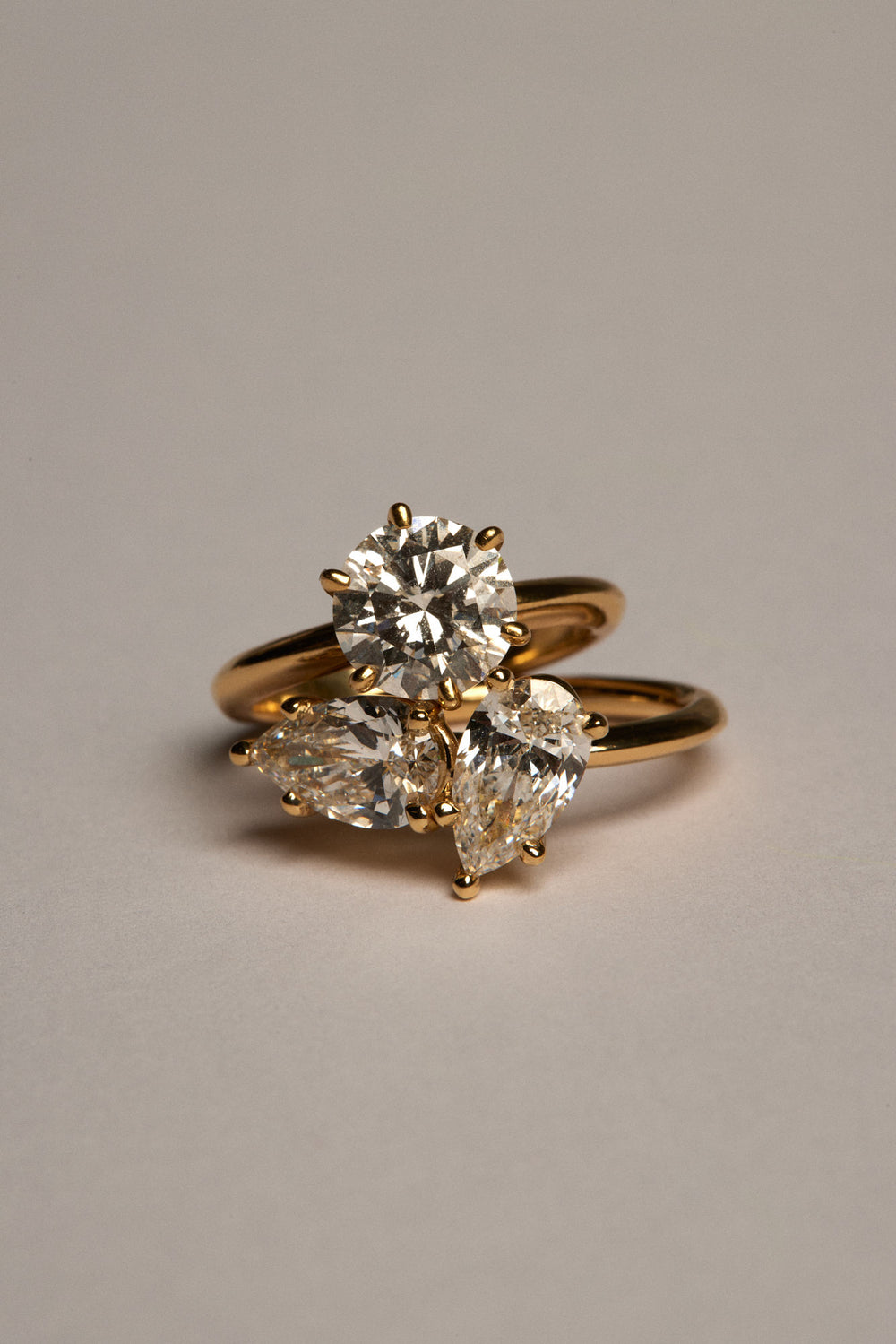 Round Diamond Ring | 18K Gold| Natasha Schweitzer