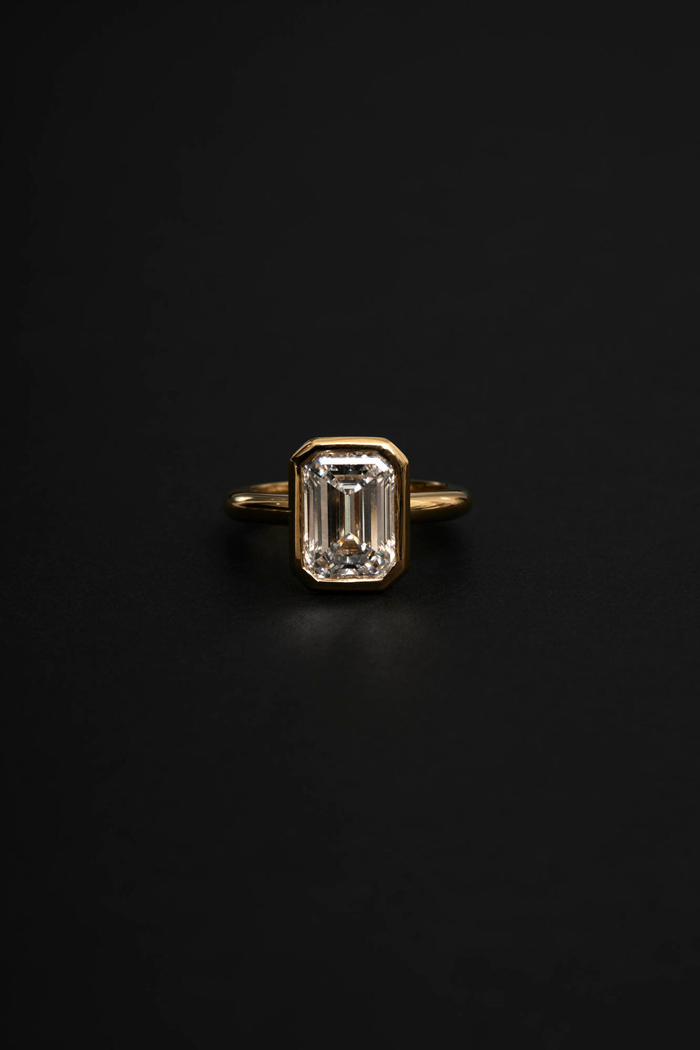 Emerald Diamond Bezel Ring | 18K Gold| Natasha Schweitzer