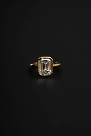 Emerald Diamond Bezel Ring | 18K Gold | Natasha Schweitzer