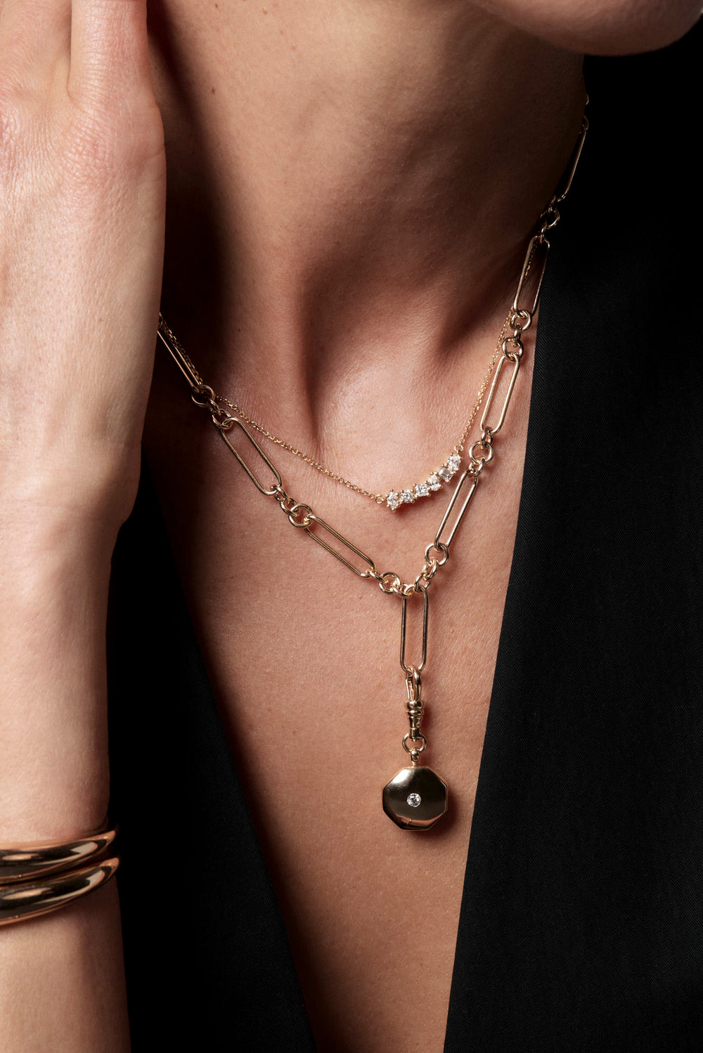 Scattered Diamond Curved Bar Necklace | 18K Yellow Gold| Natasha Schweitzer