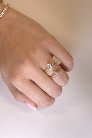 Oval Diamond Ring | 18K Gold | Natasha Schweitzer
