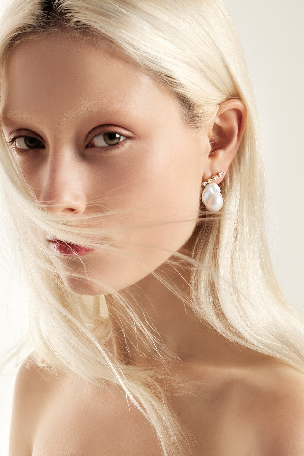 Arwen Diamond Pearl Earrings | 18K Yellow Gold