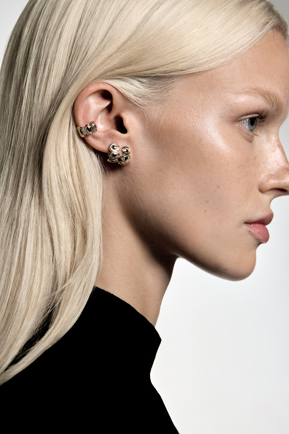 Oval Bezel Ear Cuff | Silver| Natasha Schweitzer