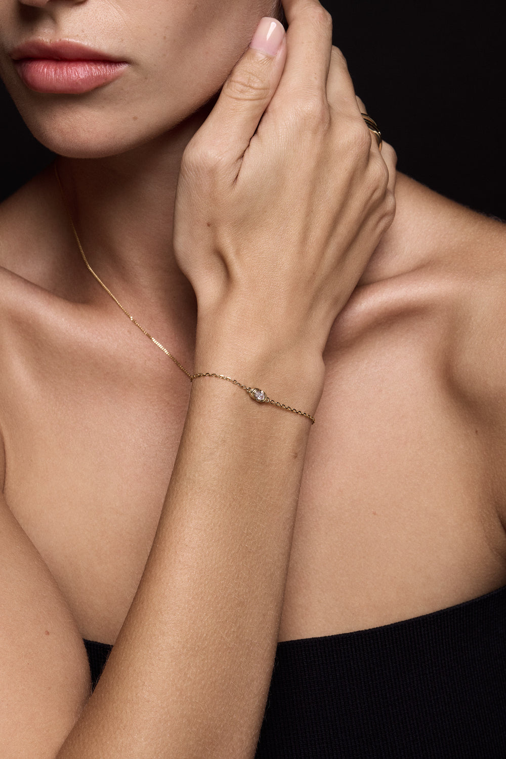 Oval Diamond Bracelet | 9K White Gold| Natasha Schweitzer