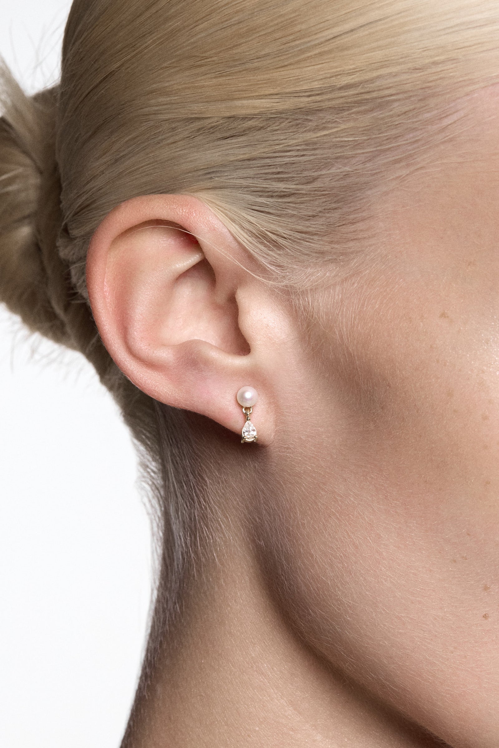 Ilona Pearl And Pear Diamond Earrings | 18K White Gold| Natasha Schweitzer