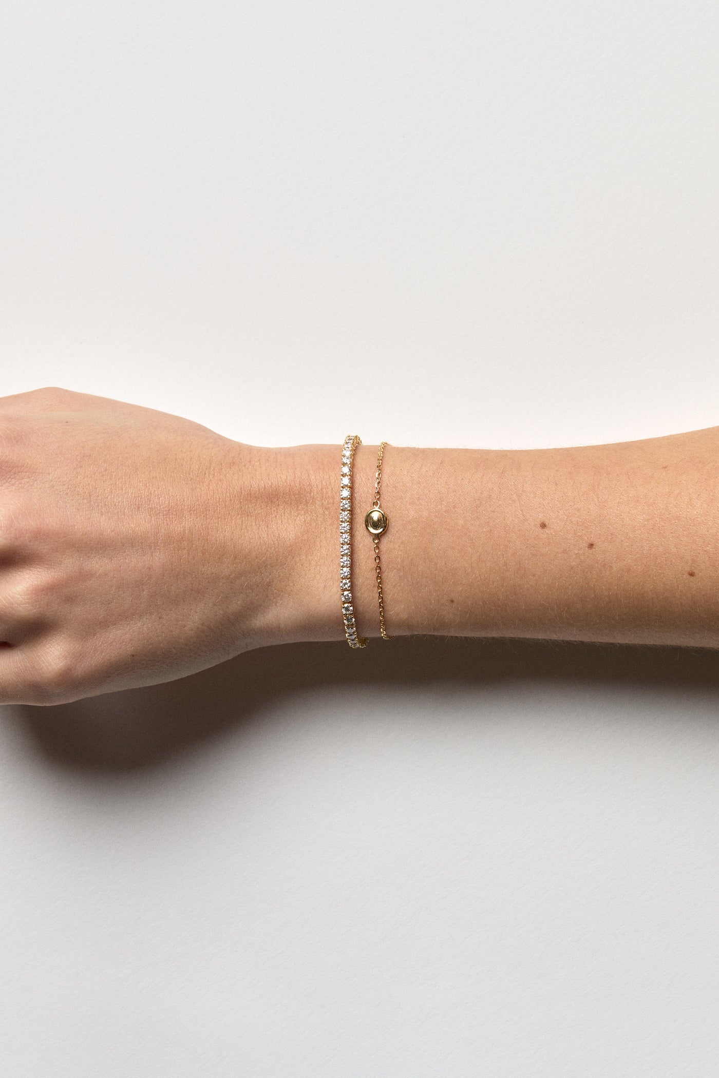 Oval Bezel Bracelet | 9K Yellow Gold