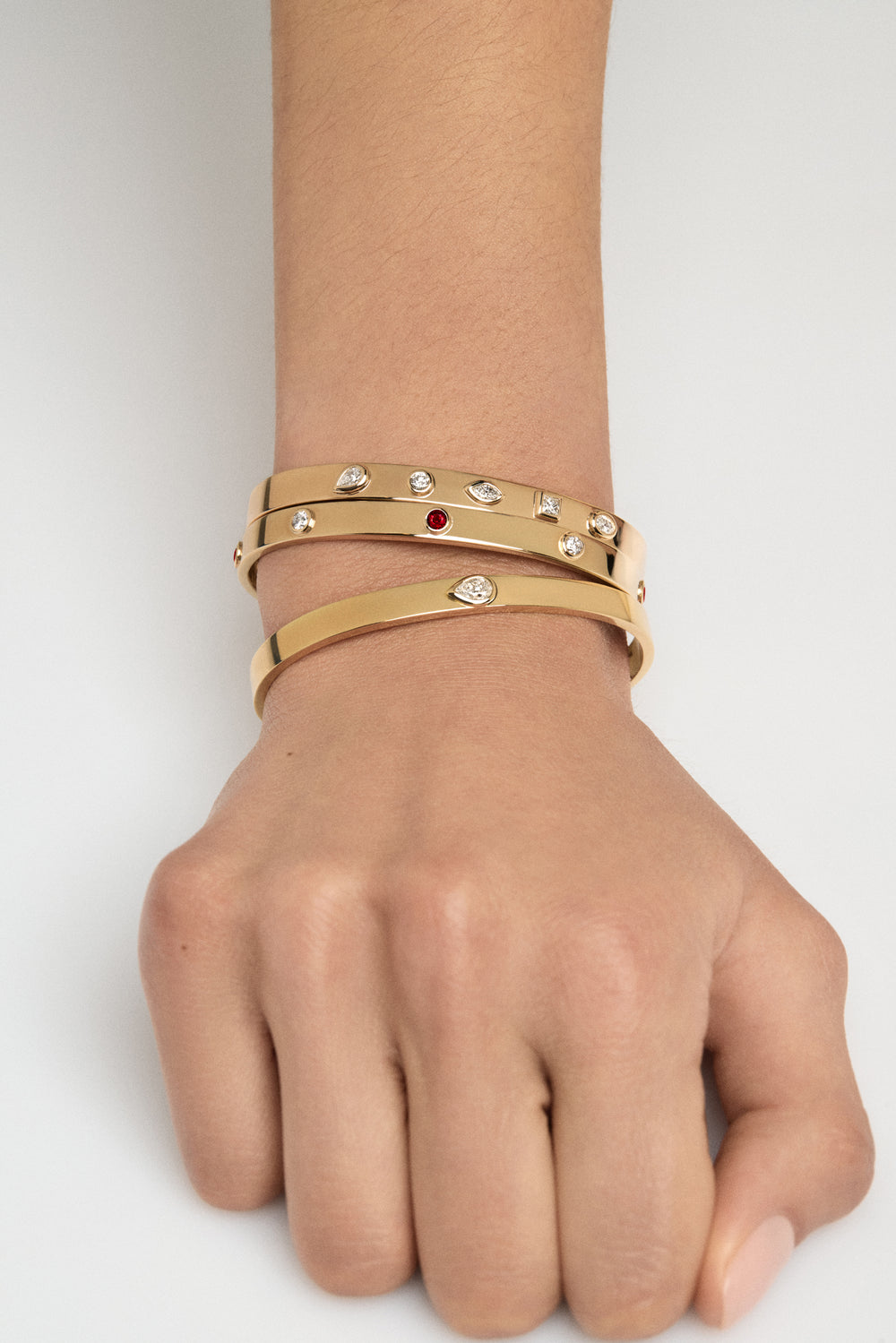 Ruby Tallows Bangle | White Gold