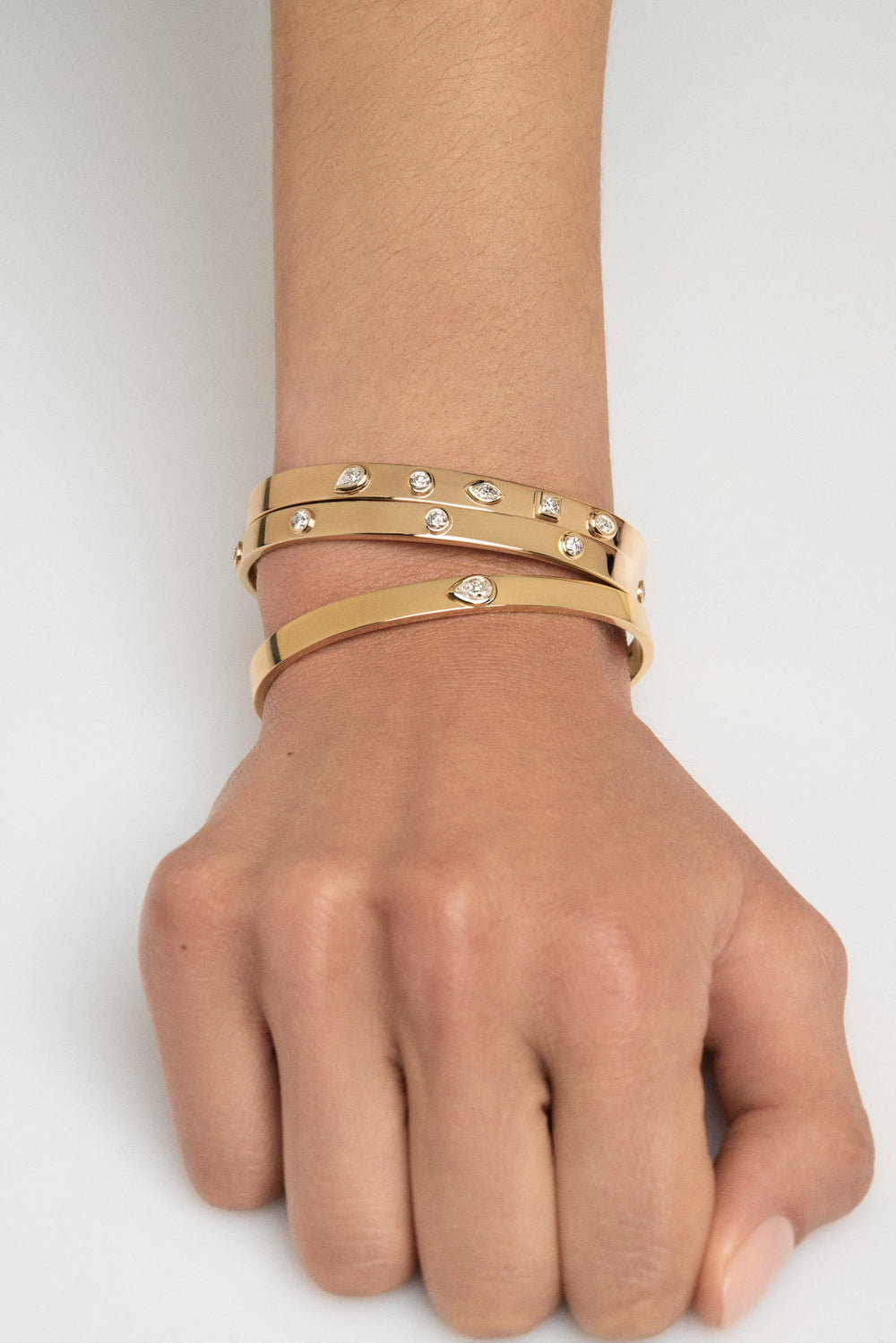 Scattered Diamond Tallows Bangle | White Gold| Natasha Schweitzer