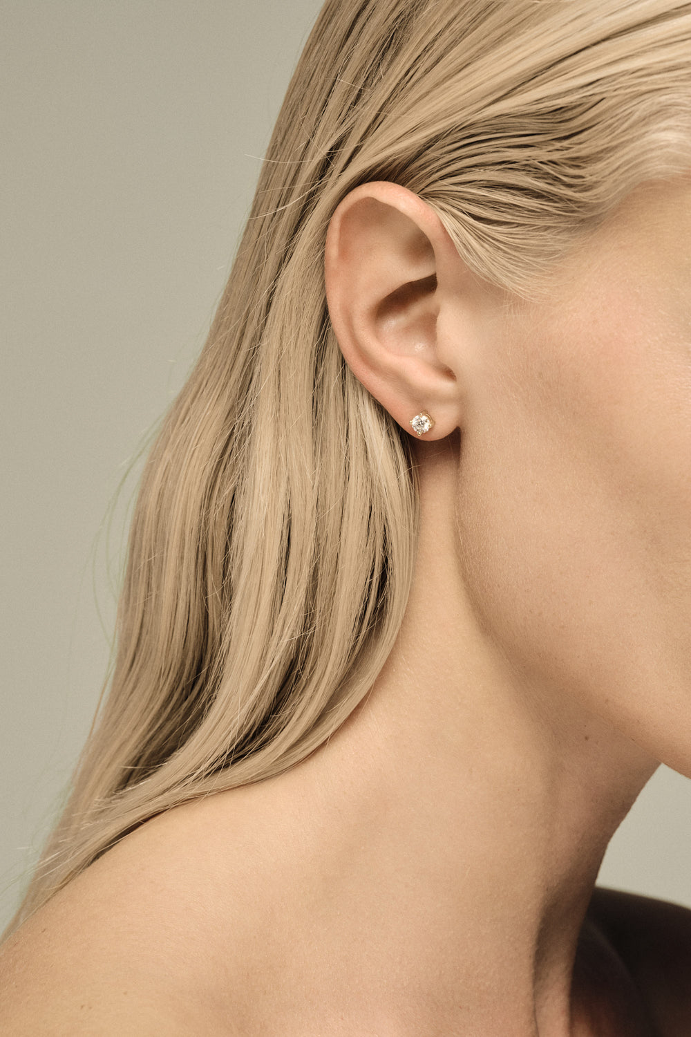 Round Diamond Studs | 18K Yellow Gold