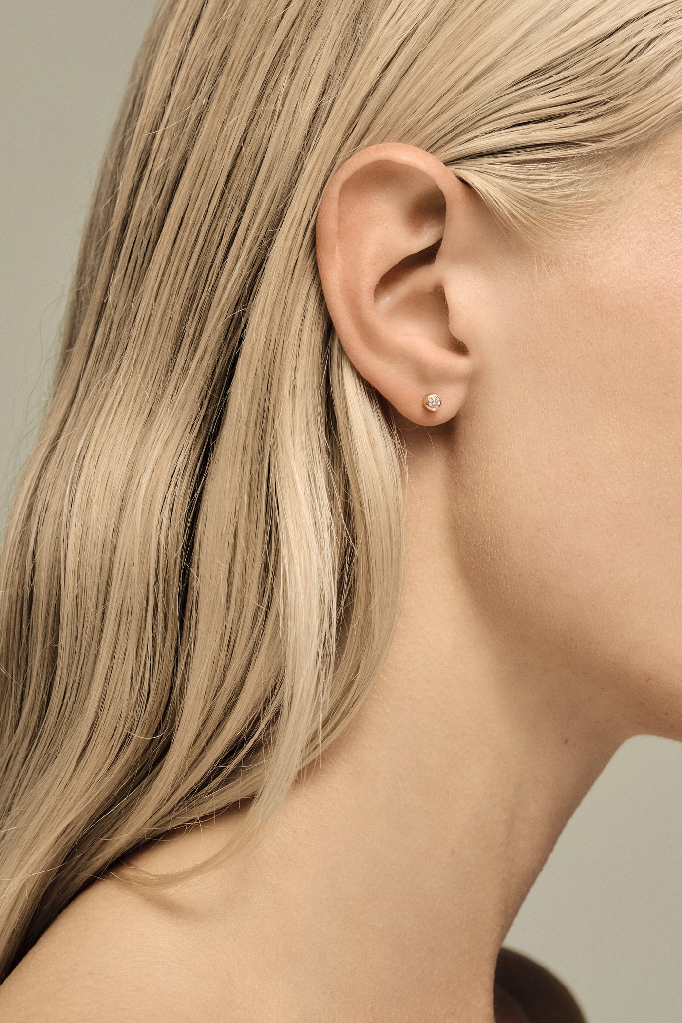 Mini Round Diamond Studs | 9K White Gold