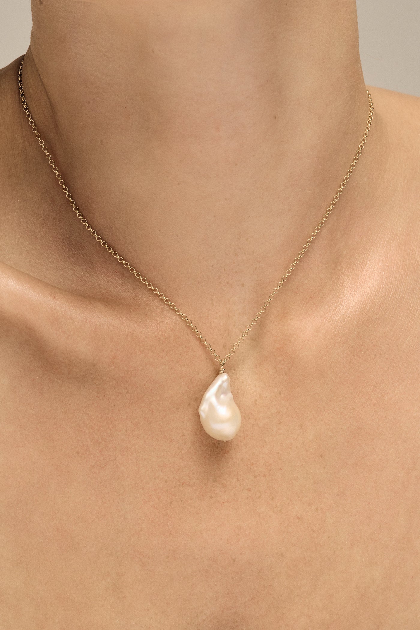 Baroque Pearl Choker | Yellow Gold