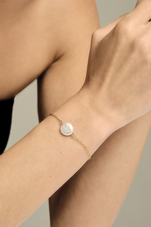 Baroque Pearl Bracelet | 9K Yellow Gold | Natasha Schweitzer