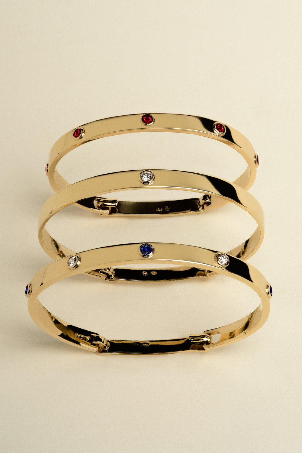Sapphire Tallows Bangle | White Gold| Natasha Schweitzer