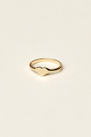 Mini Heart Signet Ring | Yellow Gold | Natasha Schweitzer