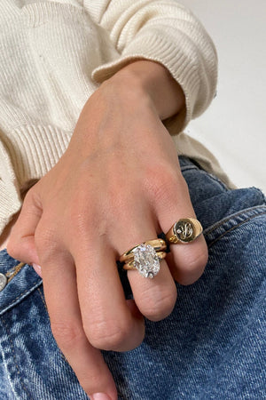 Oval Signet Ring | Silver or White Gold | Natasha Schweitzer
