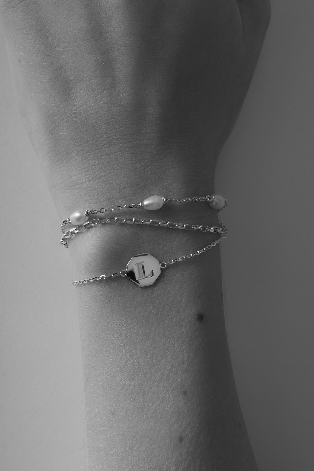 Oval Pearl Bracelet | Silver| Natasha Schweitzer