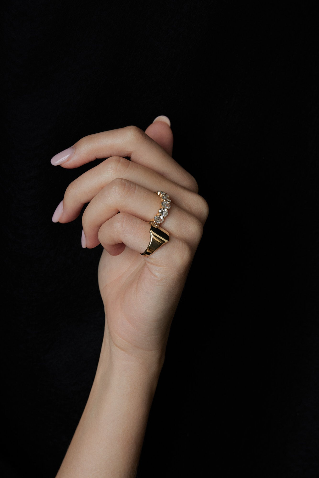 Tallows Signet Ring | Yellow Gold| Natasha Schweitzer