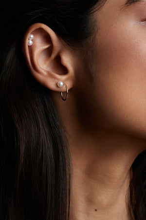 Lara Hoops with Pearl | 9K Yellow Gold | Natasha Schweitzer