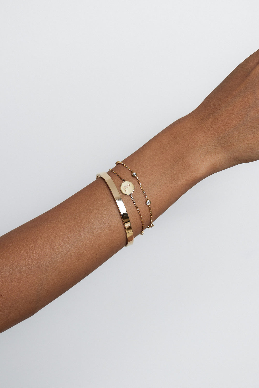 Letter Bracelet | 9K Yellow Gold| Natasha Schweitzer