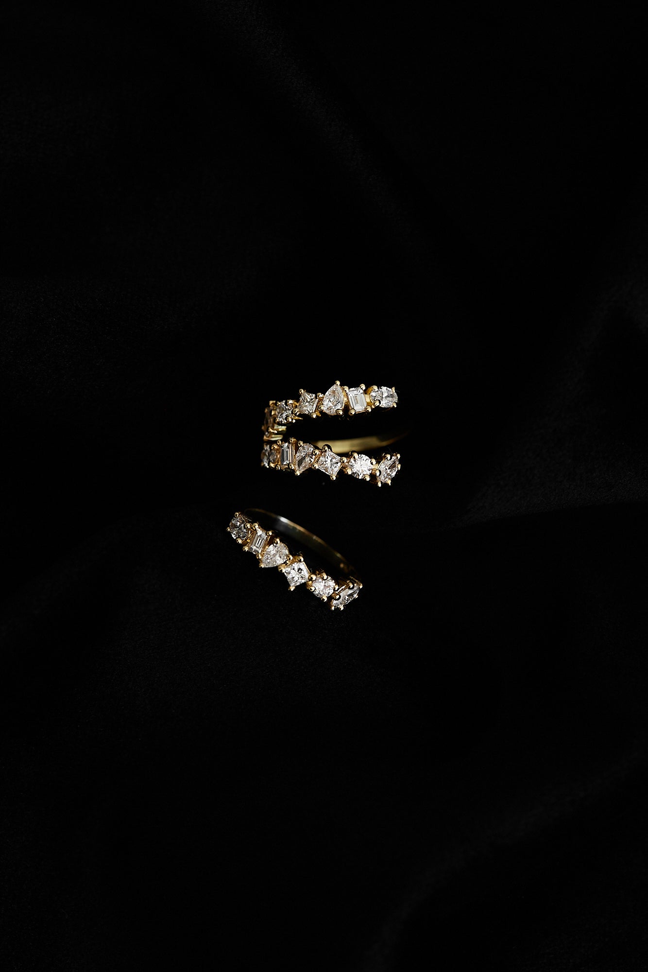 Scattered Diamond Ring | 18K Yellow Gold| Natasha Schweitzer