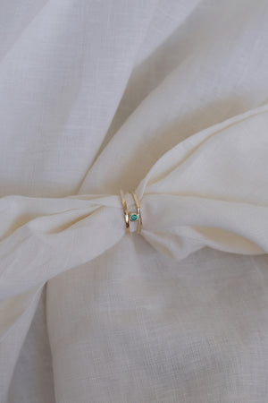 El Ring with Emerald | 9K Yellow Gold | Natasha Schweitzer
