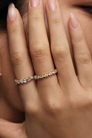 Scattered Diamond Ring | 18K Yellow Gold | Natasha Schweitzer