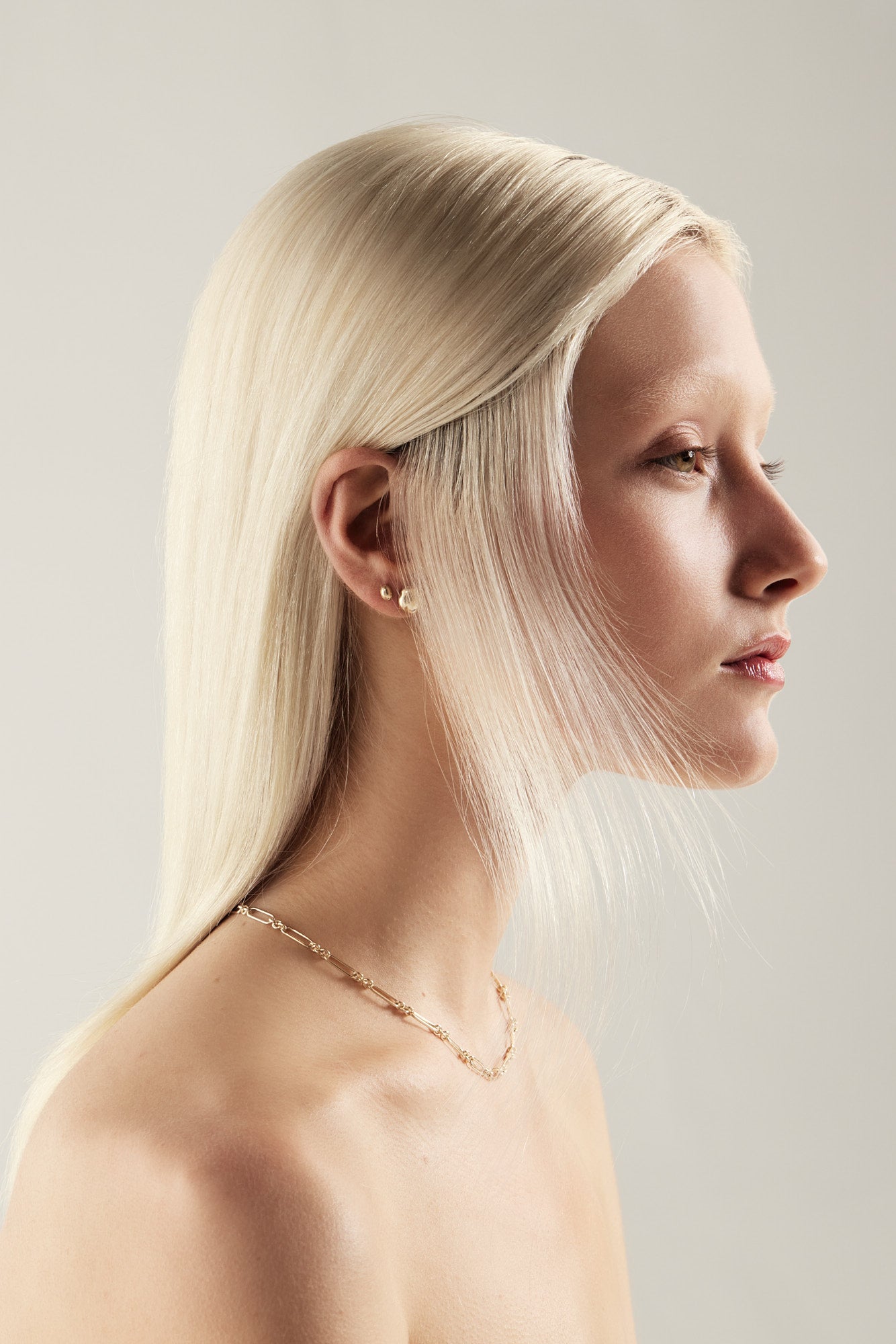 Vivienne Large Oval Studs | 9K Yellow Gold