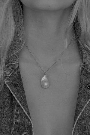 Baroque Pearl Choker | Silver | Natasha Schweitzer