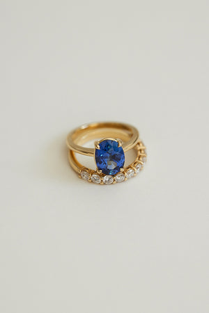 Oval Sapphire Ring | 18K Gold | Natasha Schweitzer