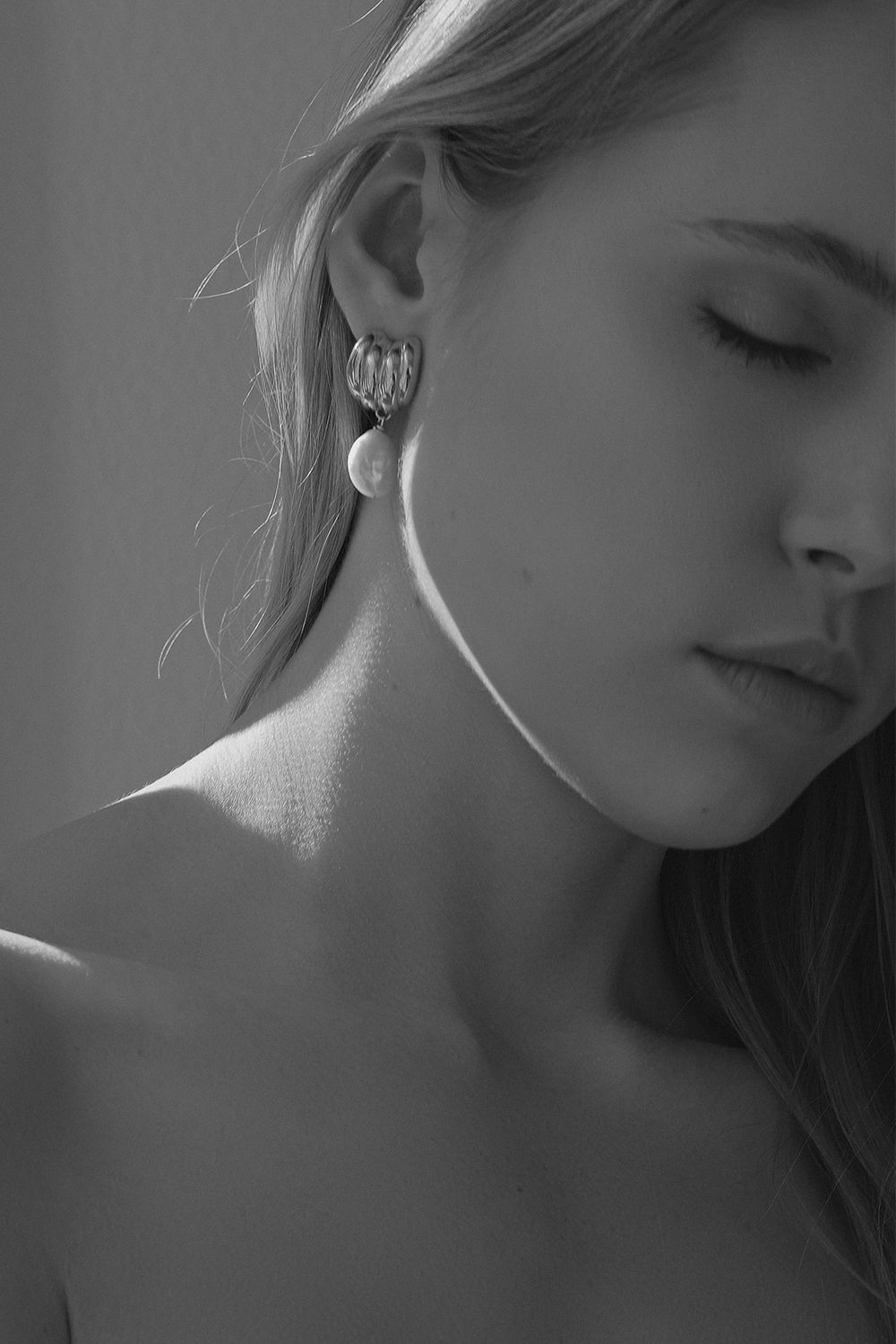 Jamie Pearl Earrings | Silver| Natasha Schweitzer