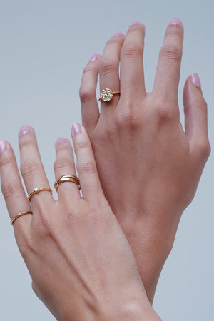 Mini Coin Ring | 9K Yellow Gold | Natasha Schweitzer