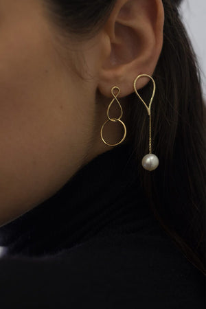 Mini Infinity Twist Earrings | 9K Yellow Gold | Natasha Schweitzer