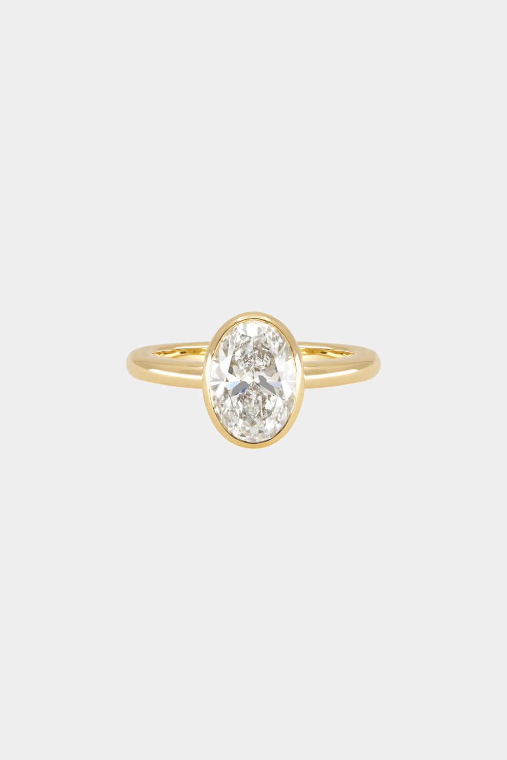 Oval Diamond Bezel Ring | 18K Gold