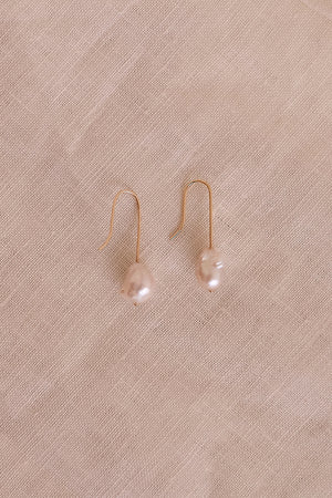 Stella Baroque Pearl Earrings | 9K Yellow Gold | Natasha Schweitzer